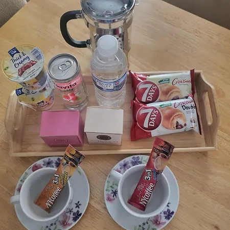 & Cosy In The Heart Of Stokes Croft